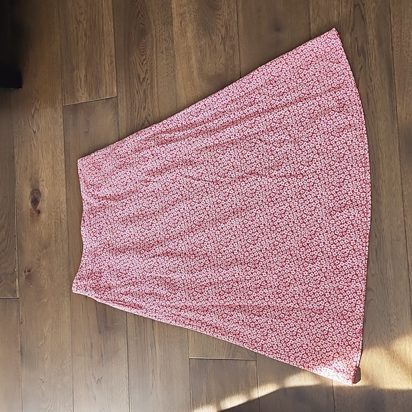 RW&Co high Waisted Skirt - Picture 2 of 4